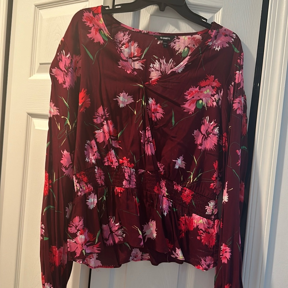 Great blouse very colorful perfect condition